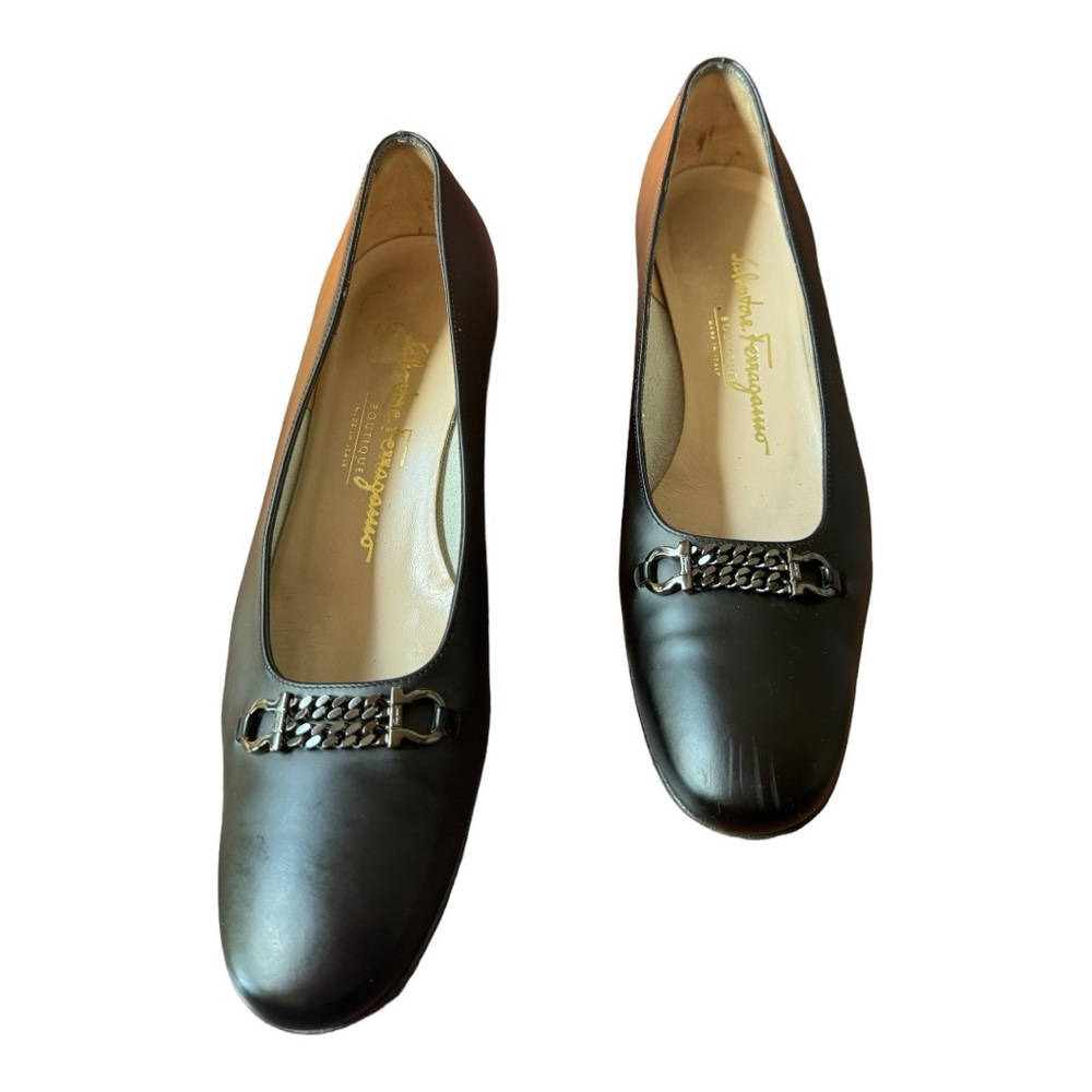 Salvatore Ferragamo Boutique Black Heels Nero
Naplakcalf. Size 7/1/2.